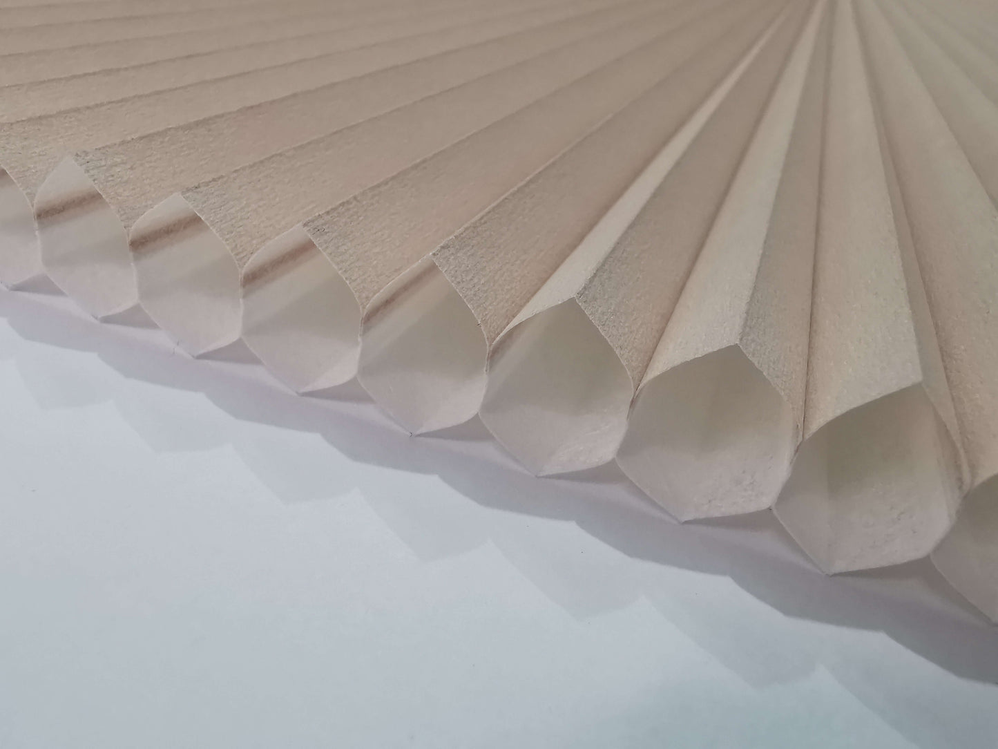 Crystal Light Taupe AD104