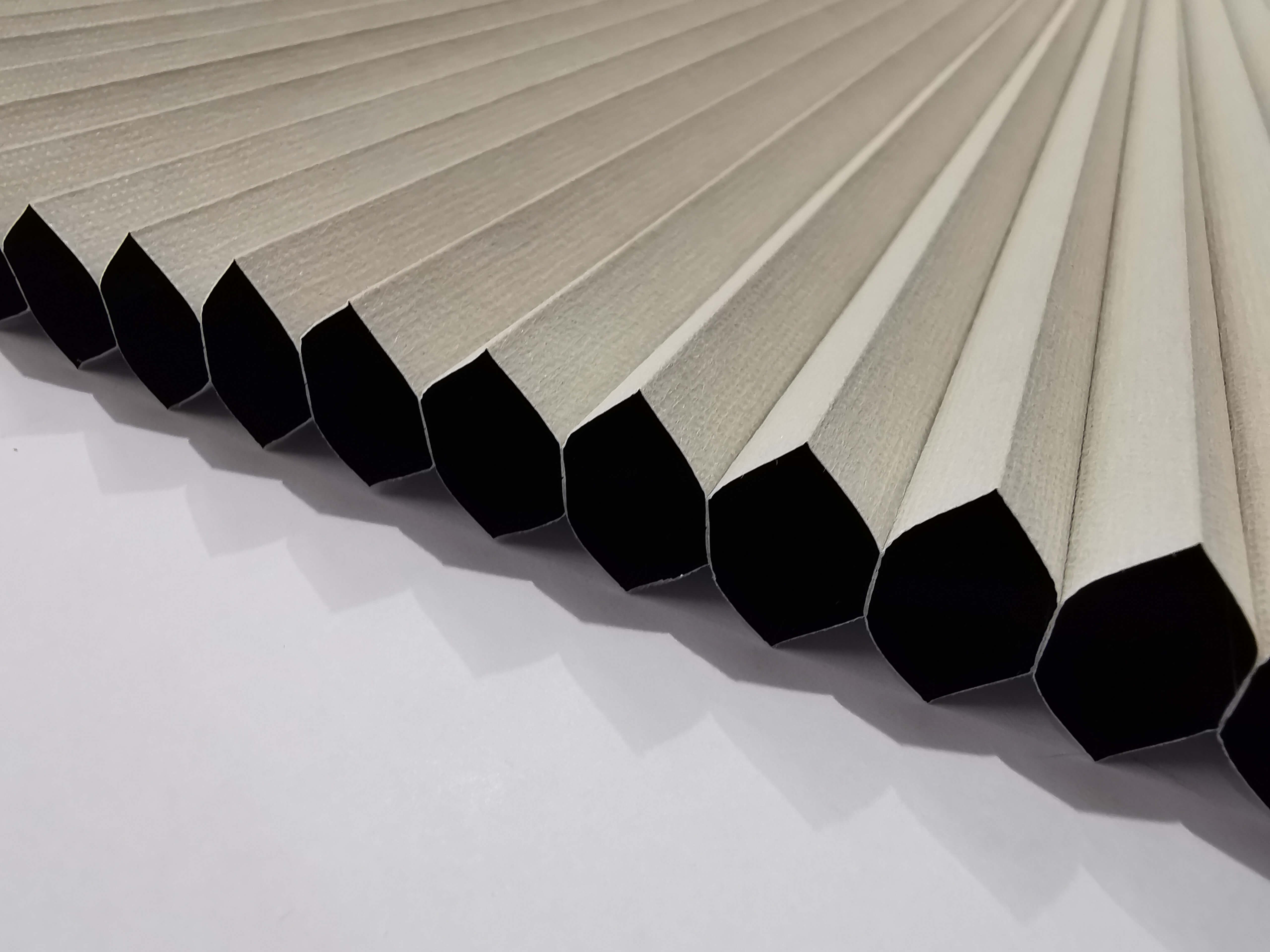 Blackout Diamond Core Cremebeige AD305