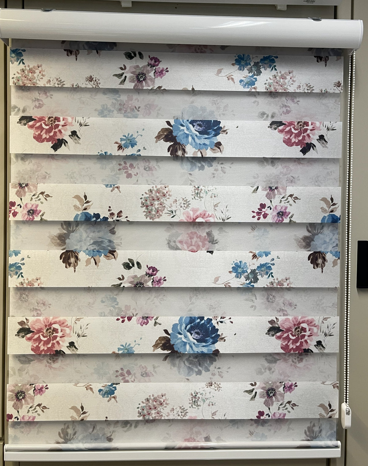 Doppelrollo mit Blumenmuster